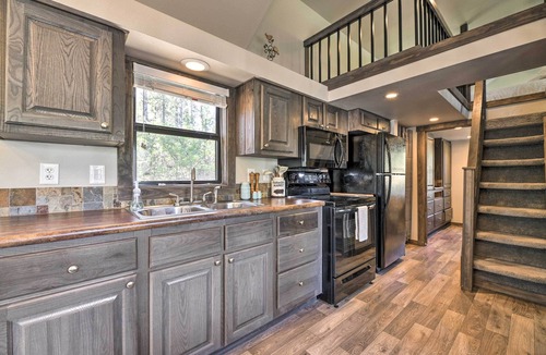 Pagosa Hills Cabin | Roomy Pagosa Springs Tiny Cabin: 1 Mi to Downtown