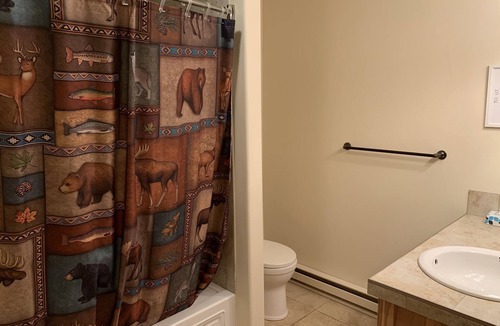 Almont Cabin | Roomy Taylor Canyon Cabin With Private Fishing Access