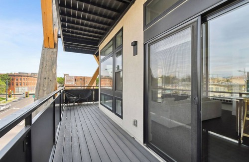 Highland Condo | Rose All Day | 2BR LoHi Loft | Walk to Ball Arena | Dog-Friendly