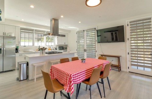 Pasadena House | Rose Bowl, New Pasadena Home Steps to Old Town