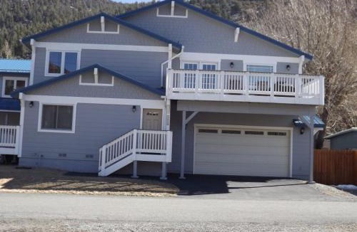 June Lake Apartment | Rr-johnson Suite