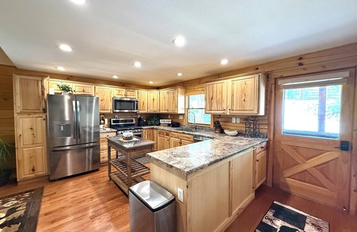 Florissant Cabin | Rudy's Cabin - Family-Friendly Mountain Retreat