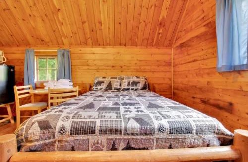 Bloomington House | Rustic Cabin with Views in Bloomington