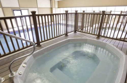Steamboat Springs Condo | Rustic Condo with Stunning View of Mt Werner