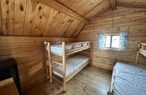 Fruita House | Rustic Extended-Stay Camping Cabin with Scenic Outdoor Amenities near Local Attractions in Fruita, Colorado