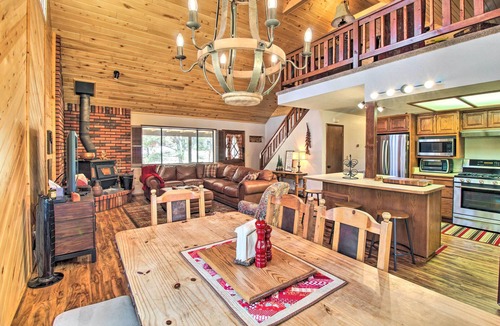 Overgaard Cabin | Rustic, Forest-View Retreat in Heber-Overgaard!