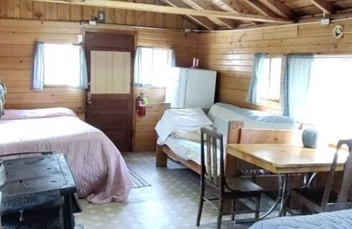 Bellvue Cabin | Rustic Glamping Cabin near Poudre River, Perfect for a Weekend of Fishing and Watching Wildlife