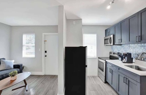 Poinciana Park Apartment | Rustic Retreats Near Las Olas with Pool