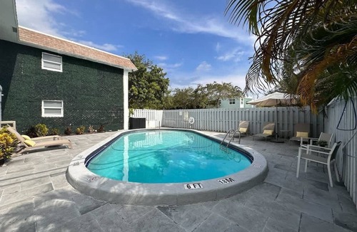 Poinciana Park Apartment | Rustic Retreats 1BR Minutes From Las Olas