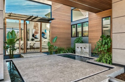 Kenwood House | Sandstone Estate | Resort Pool & Walk to Wineries!