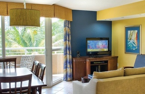 Pompano Isles Resort | Santa Barbara | Group Beach Retreat | Pool + Beach | 2BR