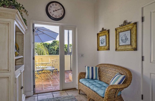 West Beach Condo | Santa Barbara Retreat w/Rooftop Terrace Sleeps 4