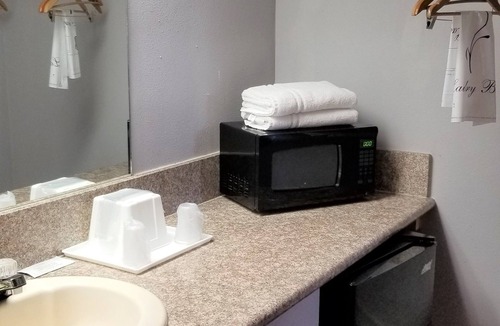 Pueblo Hotel | Santa Fe Inn Pueblo