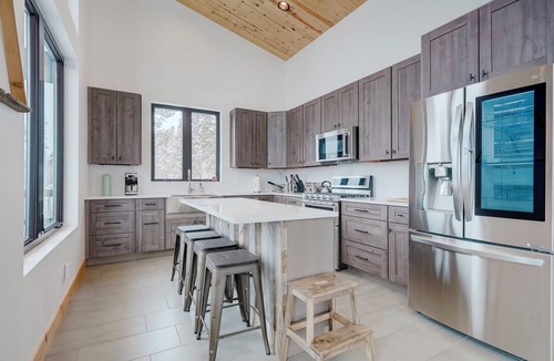 Winter Park Highlands Cabin | Scandinavian-Inspired Escape: Modern Cabin w/Spa