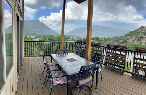 Durango House | Scenic 5BR Retreat w/Epic Views 5 Min to Downtown Durango
