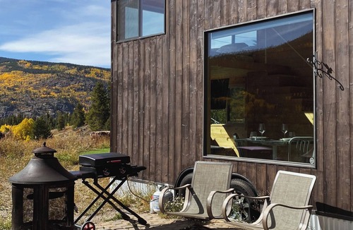 Red Cliff Cabin | Scenic Cozy Solar-Powered Tiny Home High in the Rockies Near Vail Ski Resort