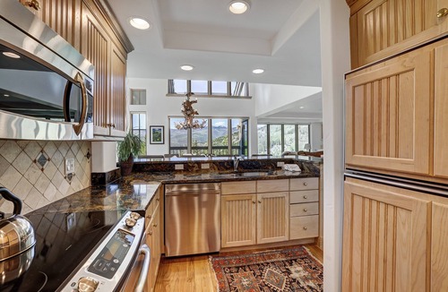 Beaver Creek Condo | Scenic Penthouse Condo for 10, Ski In at Pines Lodge!