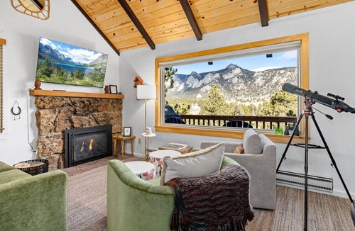 Estes Park Condo | Scenic View Estes Condo|King|5min RMNP