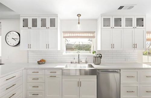 Tree Section House | Seaside Elegance Chic Getaway Near Downtown