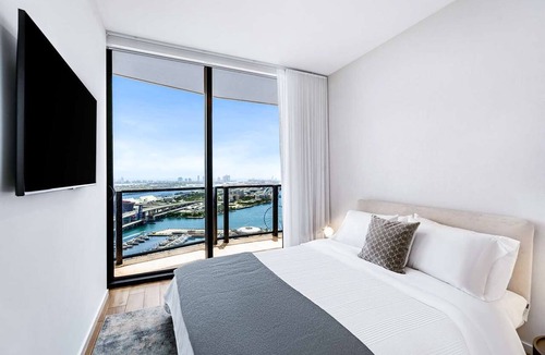 Downtown Miami Hotel | Seaside Serenity - 2BR Suite with Breathtaking Ocean Views