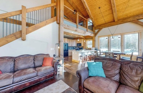Granby House | Secluded, custom-built home w/views of Continental Divide
