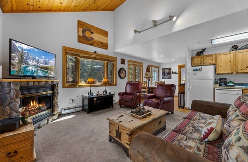 Fall River Estates Condo | Secluded Riverfront Condo Fireplace Close to RMNP Entrance