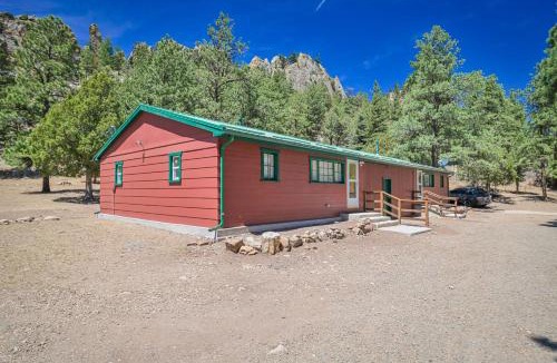 Weston House | Secluded Stonewall Cabin w/Mountain View!