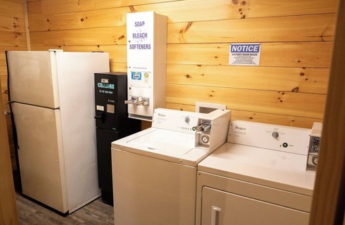 Scio Cabin | Sequoia/Lakeview 4-6 Person Midsize Cabin