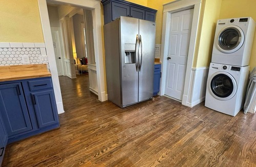 Jefferson Park House | Serene 2-bedroom house with WiFi in Denver