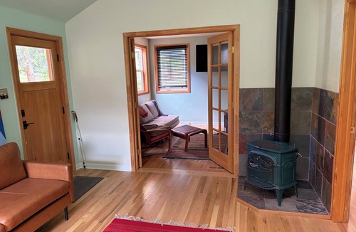 Newlands House | Serene 3-bedroom,3 bathrm house in Boulder for a peaceful getaway,Newlands 'hood