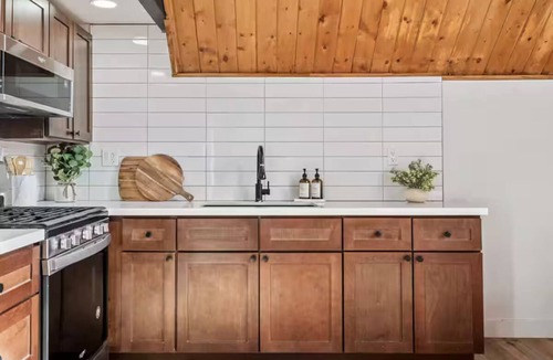 Twin Peaks Cabin | Serene 3-bedroom cabin with game room in Lake Arrowhead