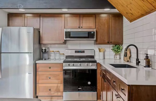 Twin Peaks Cabin | Serene 3-bedroom cabin with game room in Lake Arrowhead