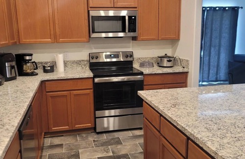 Stanislaus County House | Serene 4-bedroom building with AC in charming Patterson