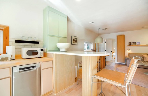 Southside Condo | Serene Couple's Retreat 3 Mi to Dtwn Santa Fe