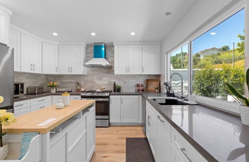 Mission Viejo House | Serene Lake Mission Viejo Pool Home w/h Barbecue-Spaciously Sleeps 12