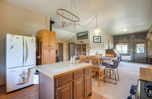 Saguache House | Serene Saguache Haven on 40 Acres: Mountain Views!