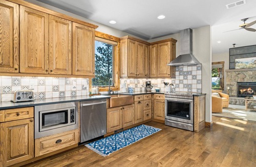 Estes Park House | Serenity Pines - 4 bedroom luxury home with AC