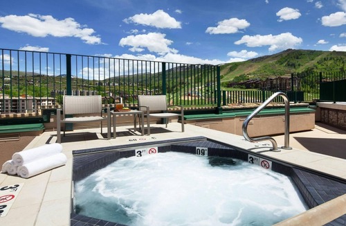 Steamboat Springs Resort | Sheraton Steamboat Resort Villas Hotel Room