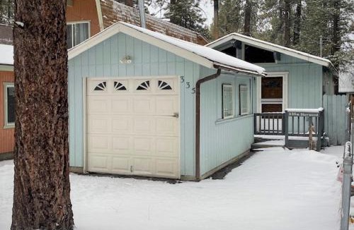 Big Bear City House | Sherwood Cottage - Charming and cozy cabin that has back deck with a Hot Tub!