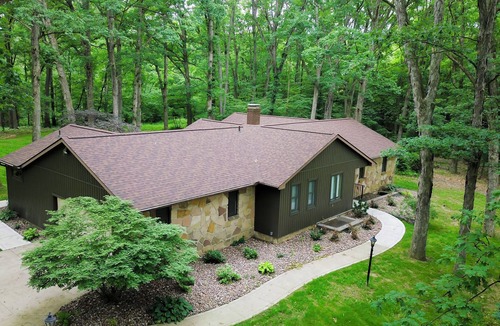 Wayne County House | Sherwood Forest Park- 6BD/3BA on Private Ohio Land