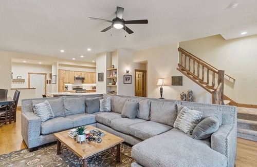 Steamboat Springs House | Shuffleboard Table - Modern Kitchen - Garage - Hot Tub