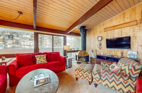 Taos Ski Valley Condo | Sierra Del Sol 36 - Hot Tub, Walk to Lifts & Town