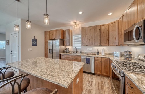 Leadville House | Silver Vault- PET FRIENDLY-Brand New Railyard home W/HOT TUB- minutes to Copper & Ski Cooper!