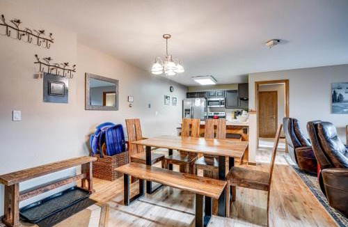 Wildernest House | Silverthorne Condo: New Pool & Hot Tub + Fireplace