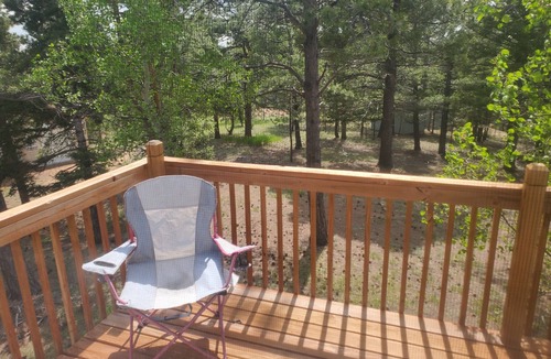Divide House | Simple 3-bedroom Upper Unit in Divide for a relaxing mountain getaway