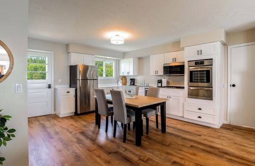 Kelleys Island House | Simply Kelleys Resort -The Great Escape Home-
