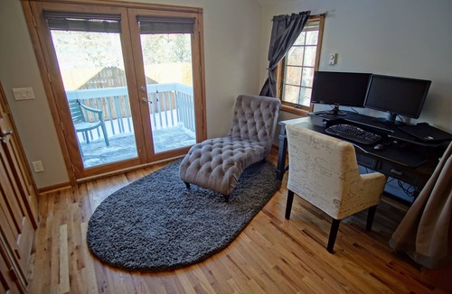 Avon House | Single family home near Beaver Creek with private fenced yard
