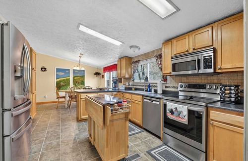 Cabins Cabin | Single-level, River Access, Fire Pit & Game Room