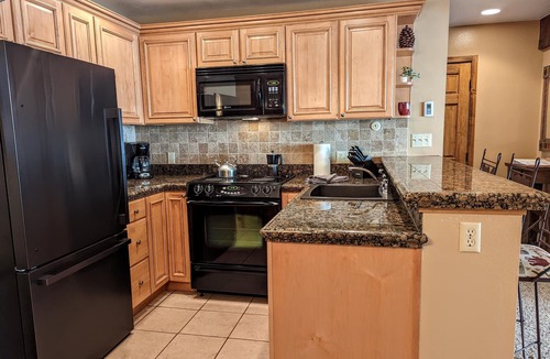 Mount Crested Butte Condo | Ski and Bike In/Out Condo on Mt. Crested Butte with Private Entrance. Sleeps 6