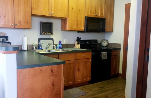 Silvercreek Condo | Ski, Hike, Bike, Fish, Golf (and more) . right outside your front door!